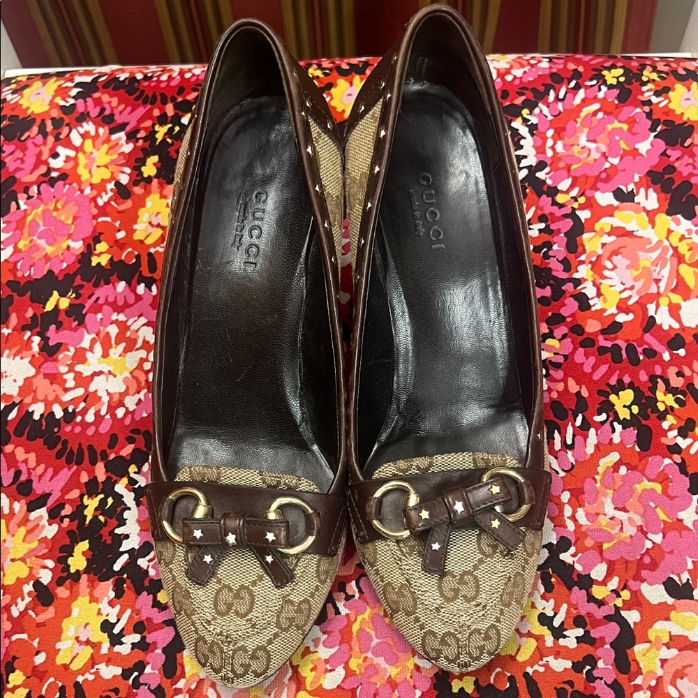 Gucci Brown Monogram Heeled Loafers Pumps with Gold Hardware VTG